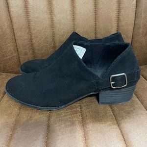 Black ankle booties